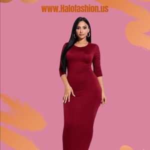 Solid 3/4 Sleeve Midi Dress With Back Cut Out